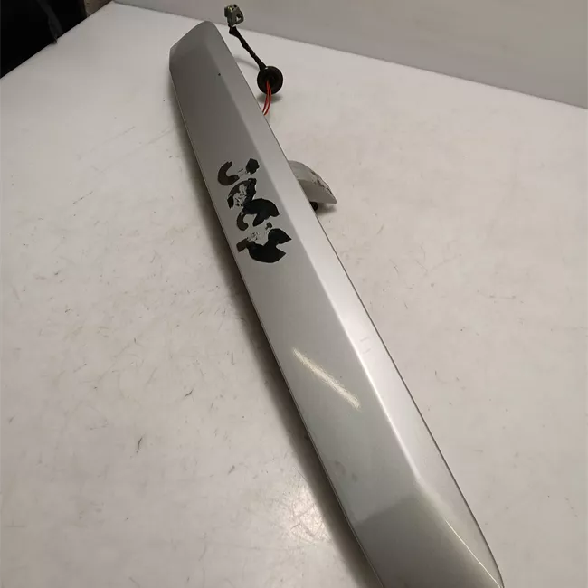 Maniglia portello posteriore con fanalini targa JC