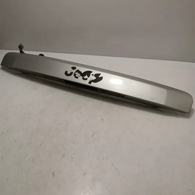 Maniglia portello posteriore con fanalini targa JC