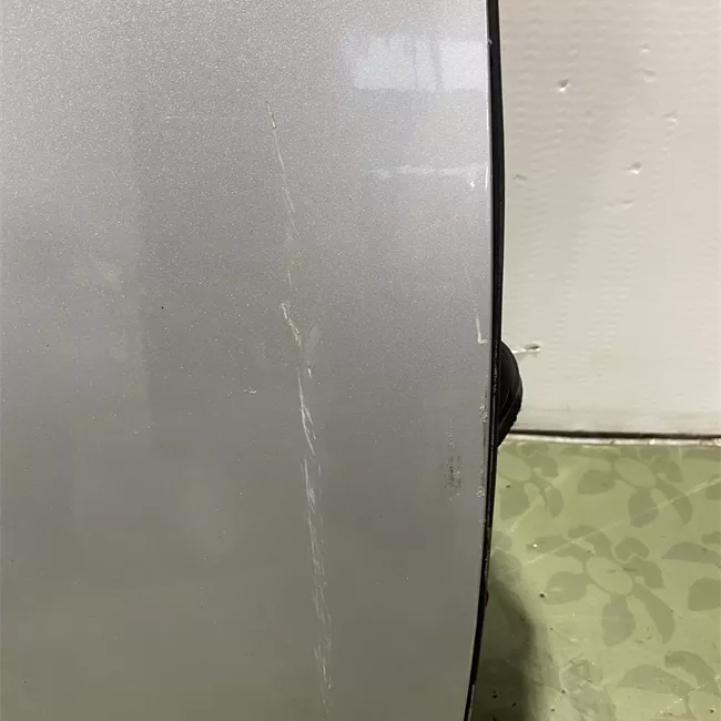 Porta anteriore destra