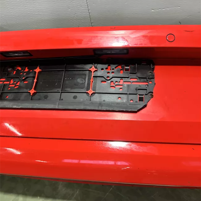 Paraurti posteriore con sensori parcheggio primer