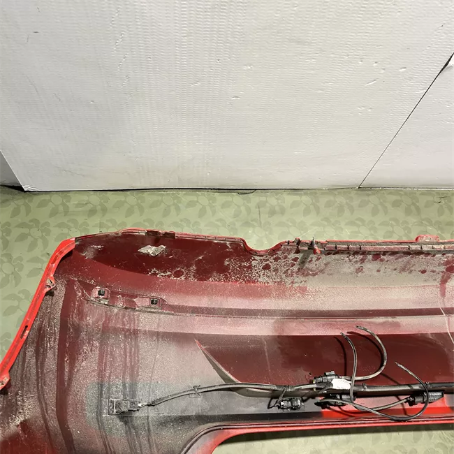 Paraurti posteriore con sensori parcheggio primer