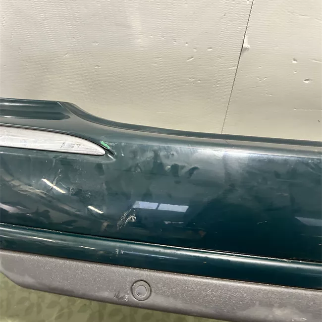 Paraurti posteriore con sensore parcheggio