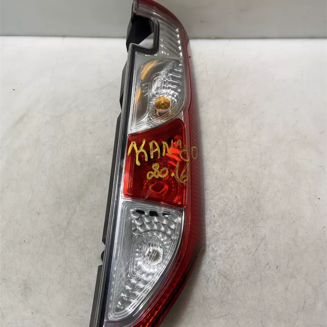 Fanale posteriore destro porta posteriore a battenti