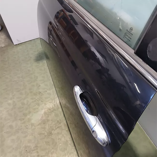 Porta anteriore sinistra