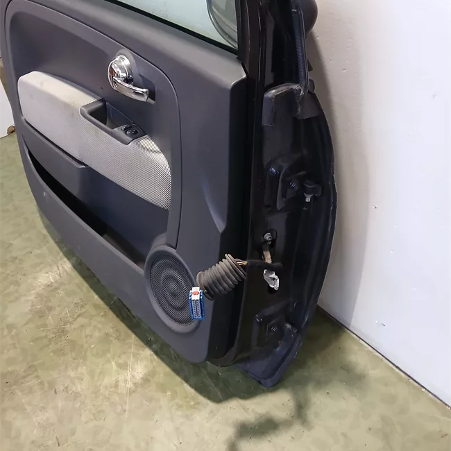 Porta anteriore sinistra