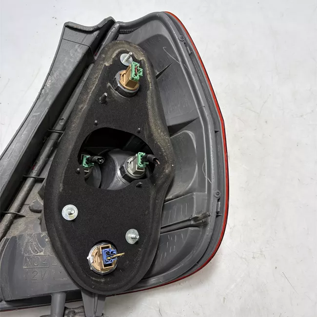 Fanale posteriore sinistro 2005>