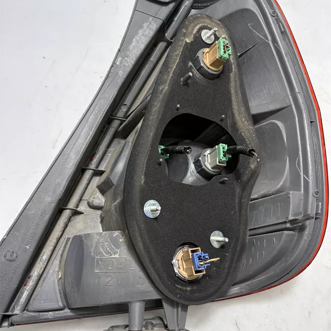 Fanale posteriore sinistro 2005>