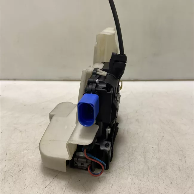 Serratura porta anteriore destra