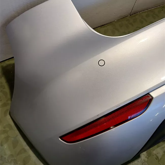 Paraurti posteriore con primer/sens parch