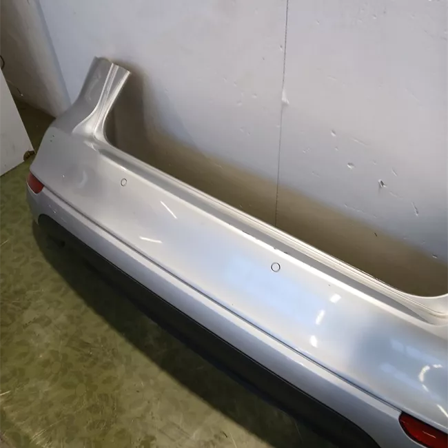 Paraurti posteriore con primer/sens parch