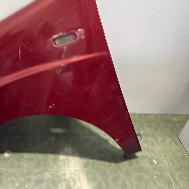 Parafango anteriore sinistro