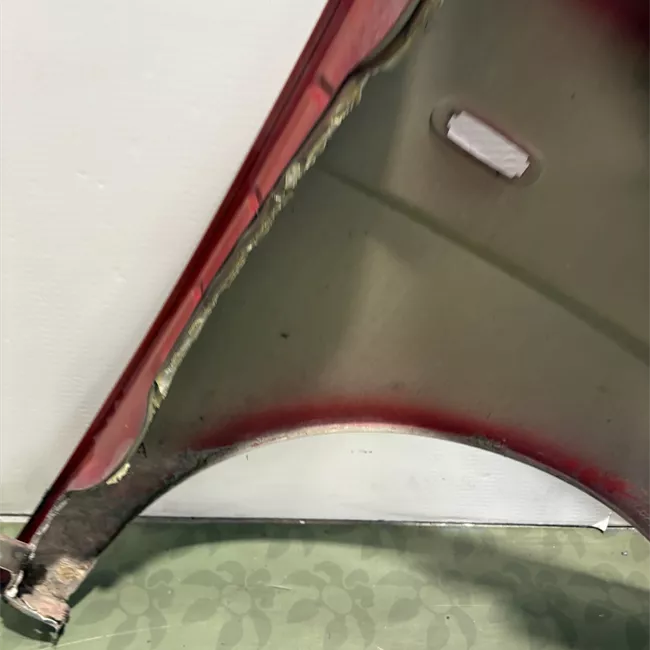 Parafango anteriore sinistro