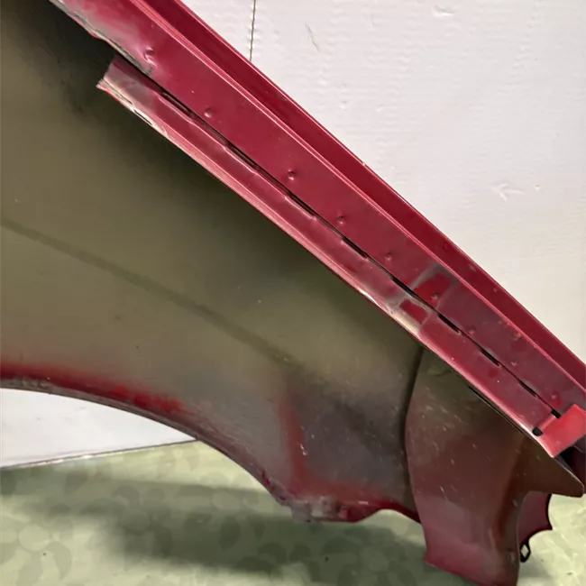 Parafango anteriore sinistro