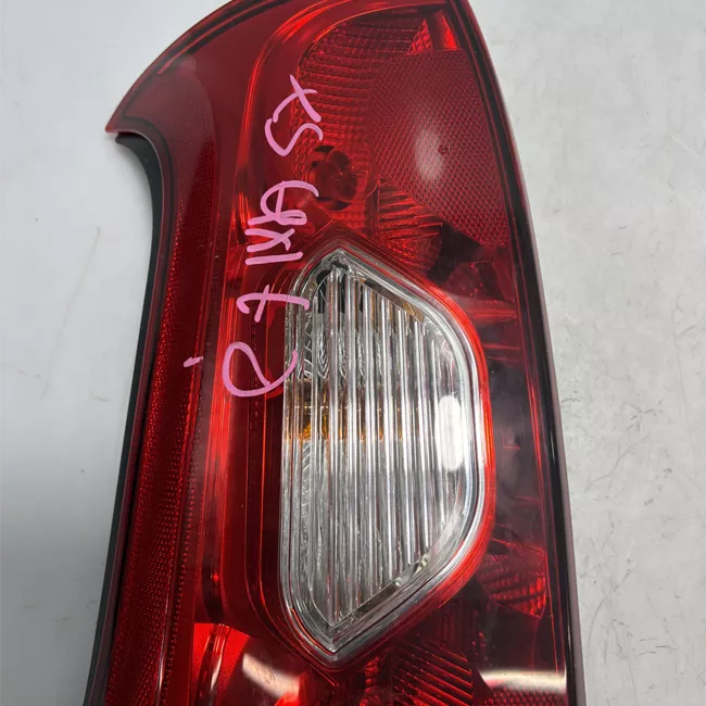 Fanale posteriore sinistro