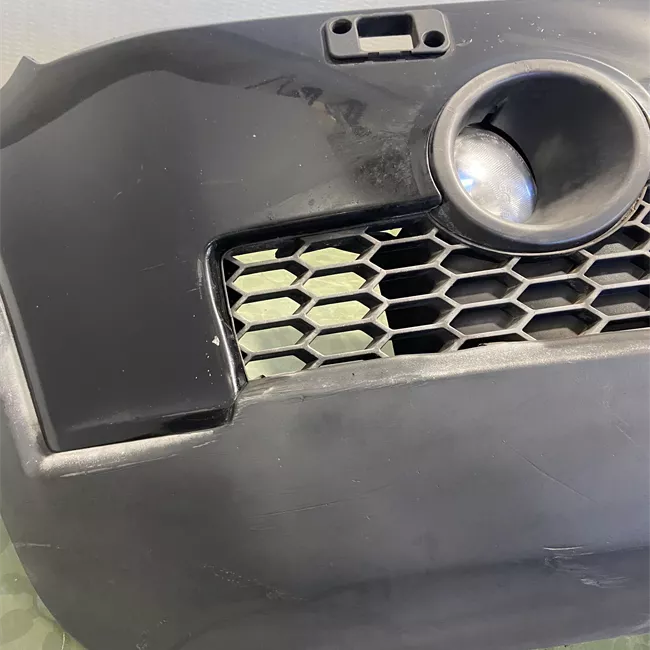 Paraurti anteriore con sensore parcheggio