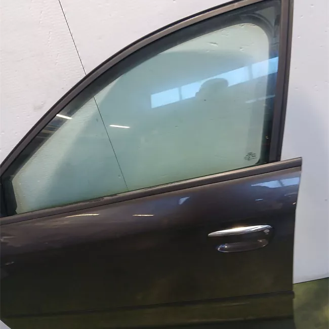 Porta anteriore sinistra