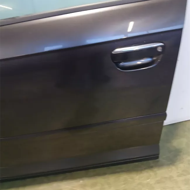 Porta anteriore sinistra