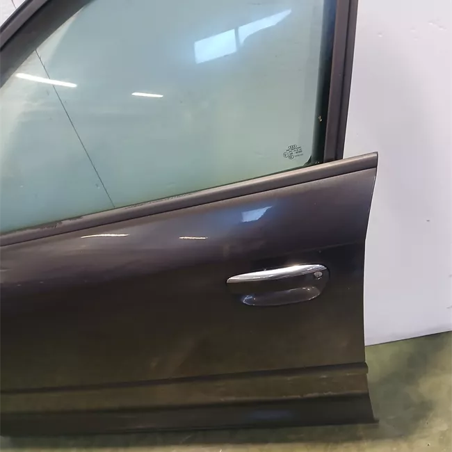 Porta anteriore sinistra