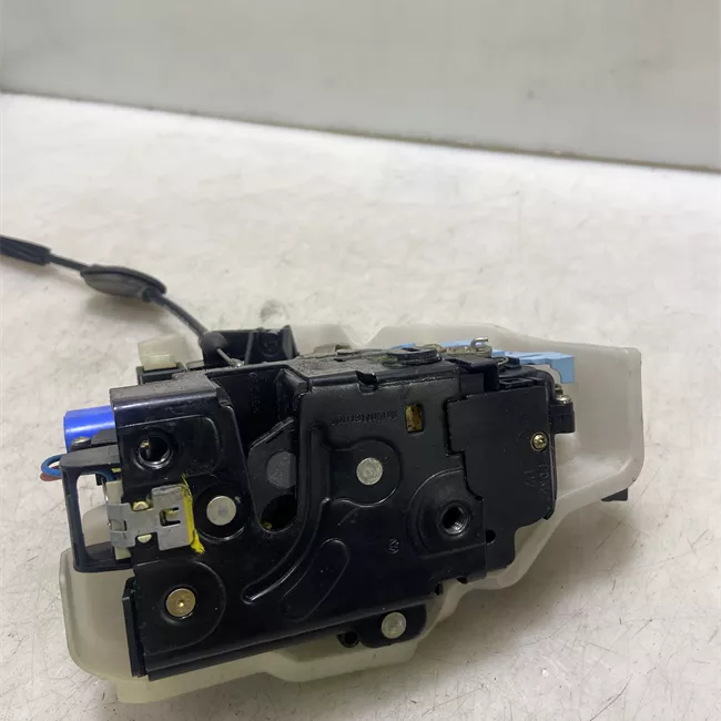 Serratura porta posteriore destra con dispositivo SAFE