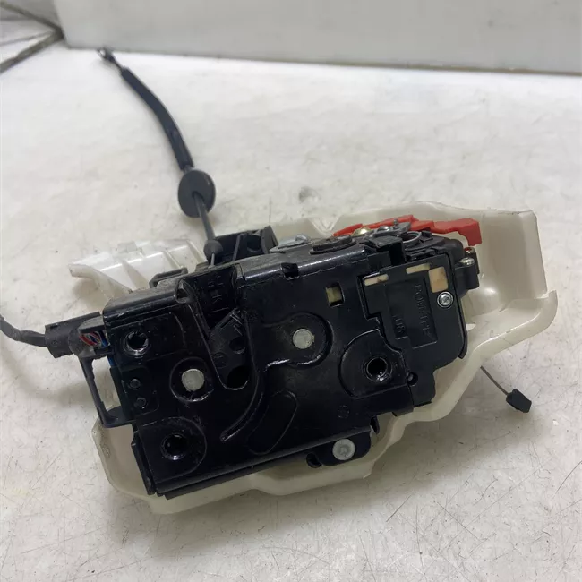 Serratura porta posteriore destra