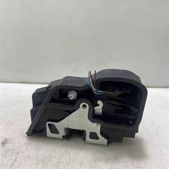 Serratura porta anteriore sinistra