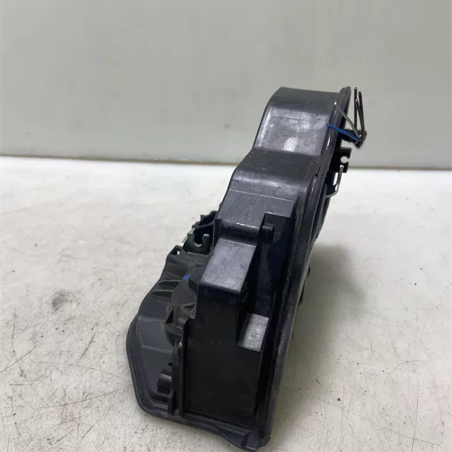 Serratura porta anteriore sinistra