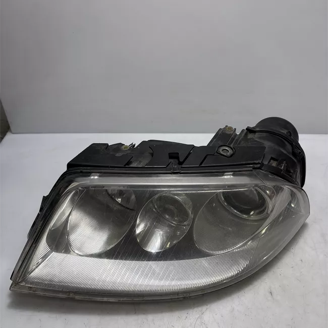 Proiettore con regolatore altezza sinistro Xeno