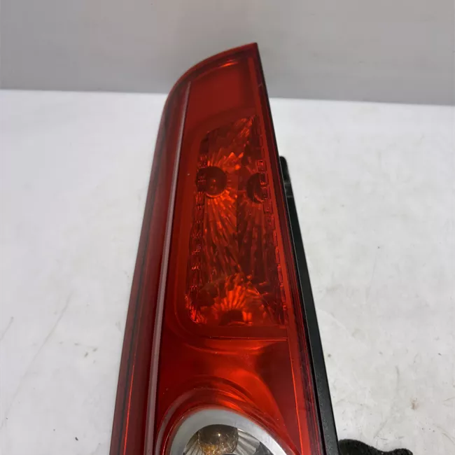 Fanale posteriore sinistro