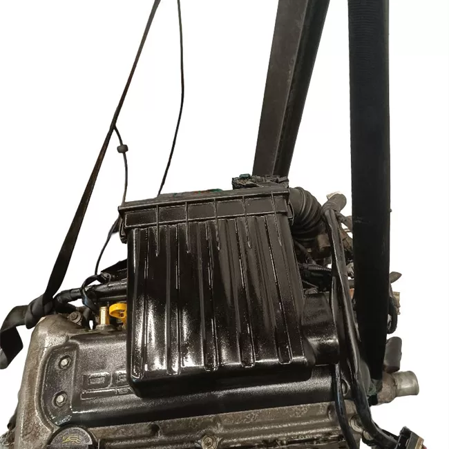 Testata motore con valvole