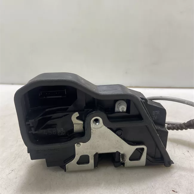 Serratura porta anteriore destra