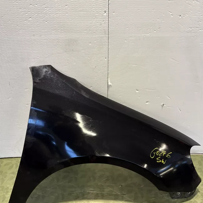 Parafango anteriore destro