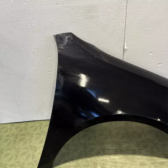 Parafango anteriore destro