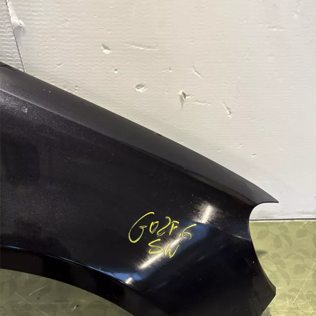 Parafango anteriore destro