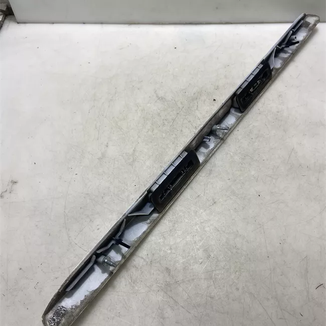 Maniglia portello posteriore con primer