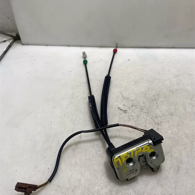 Serratura portello posteriore senza sgancio telecomandi