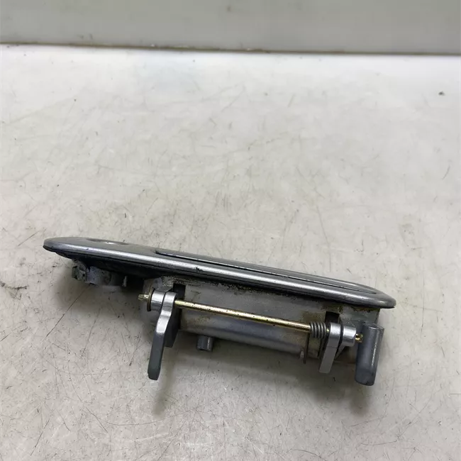 Maniglia portello posteriore primer