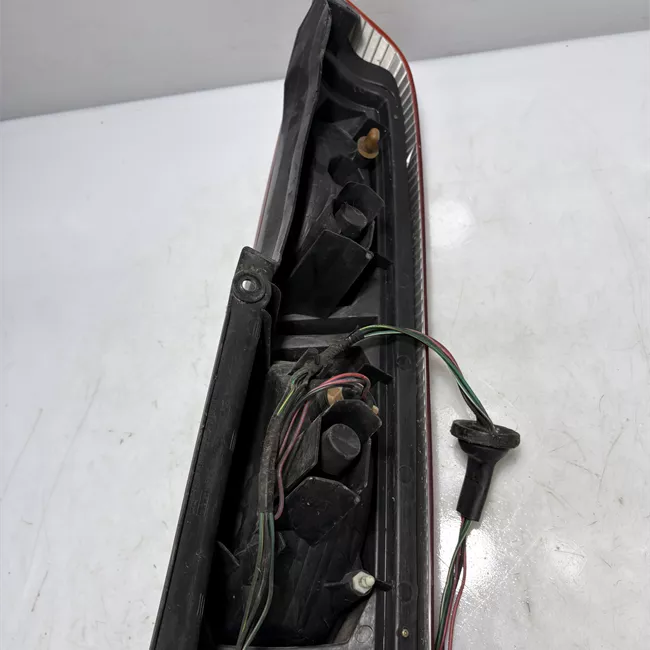 Fanale posteriore sinistro