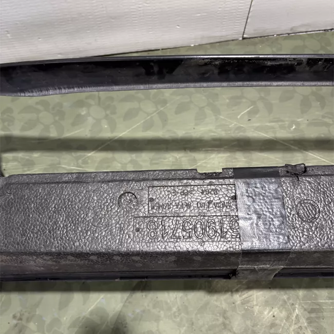 Traversa paraurti anteriore