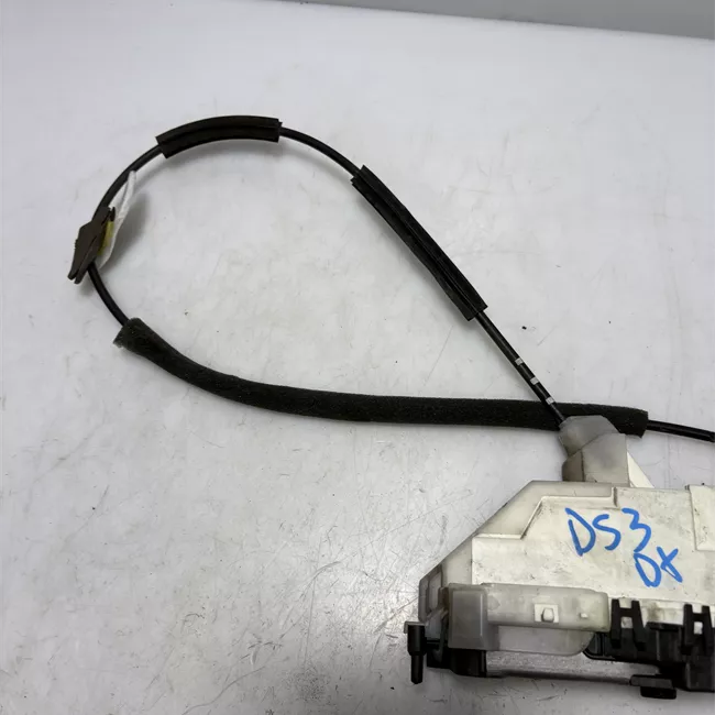 Serratura porta anteriore destra