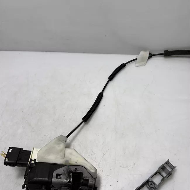 Serratura porta anteriore destra