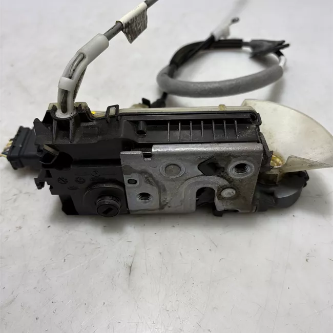 Serratura porta anteriore sinistra con chiusura supplementare