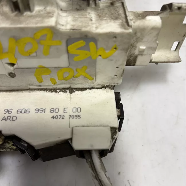 Serratura porta posteriore destra con chiusura elettrica bambino