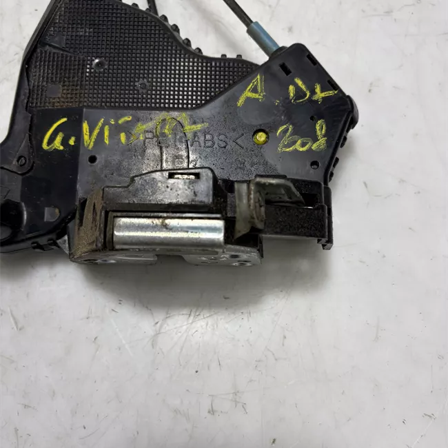 Serratura porta anteriore destra