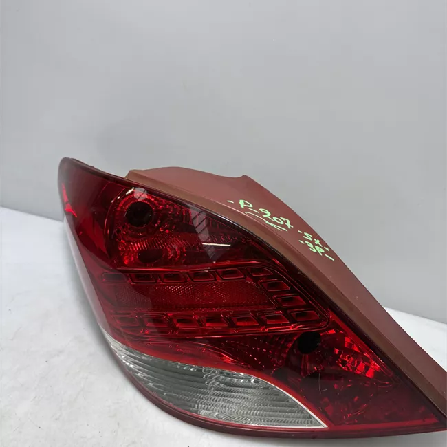 Fanale posteriore sinistro