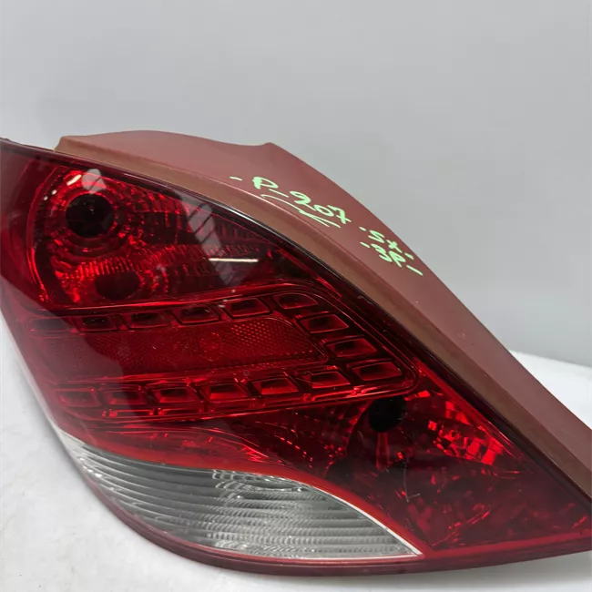 Fanale posteriore sinistro