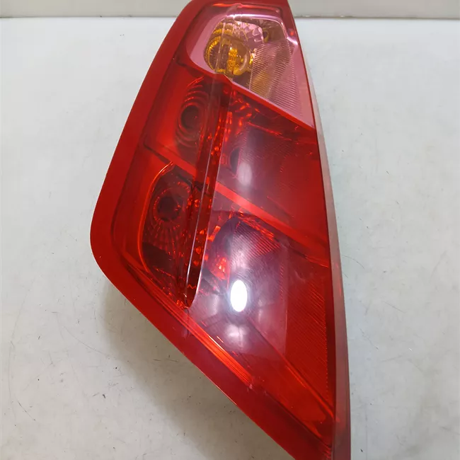 Fanale posteriore sinistro