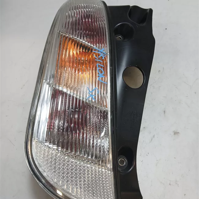 Fanale posteriore sinistro