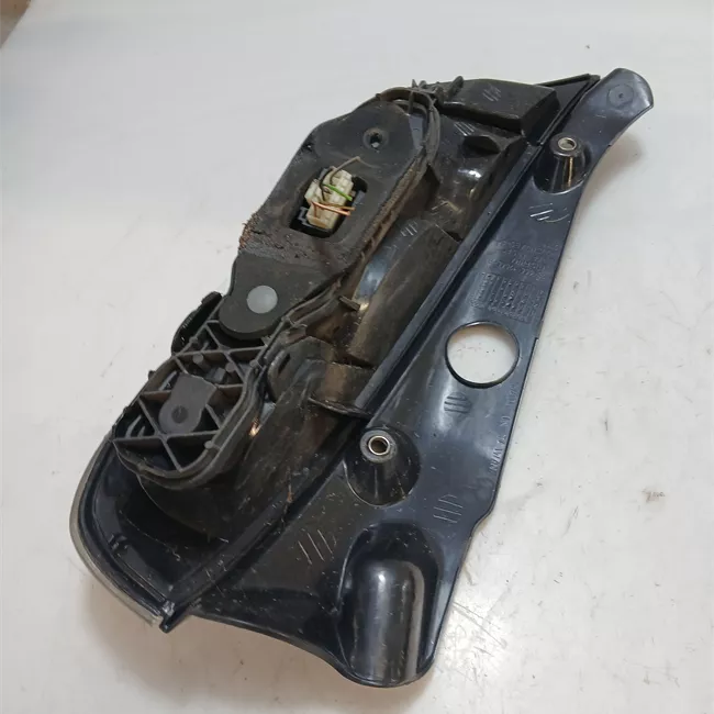 Fanale posteriore sinistro