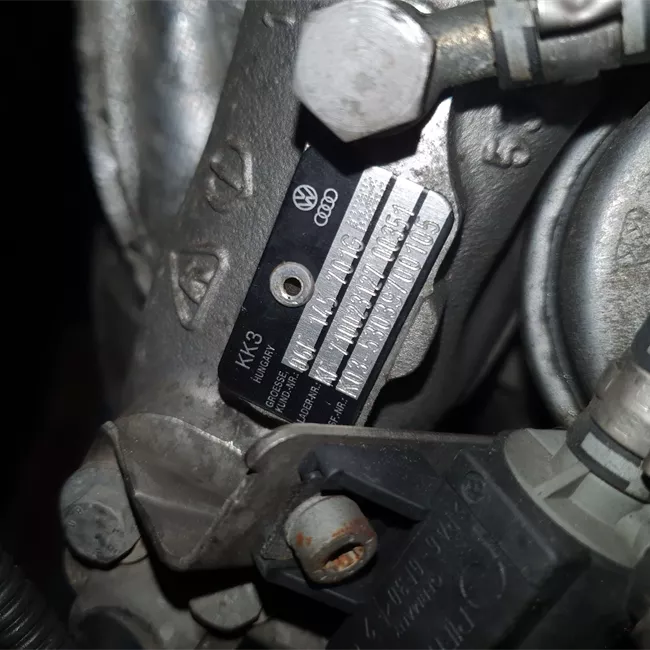 Motore semicompleto rotazionale