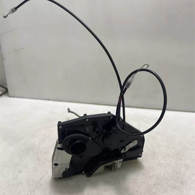 Serratura porta anteriore sinistra